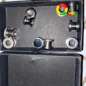 5 pair of tunnels/plugs size 0g (8mm)